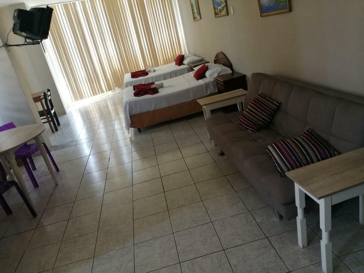 Hostal Los Mantas מראה חיצוני תמונה